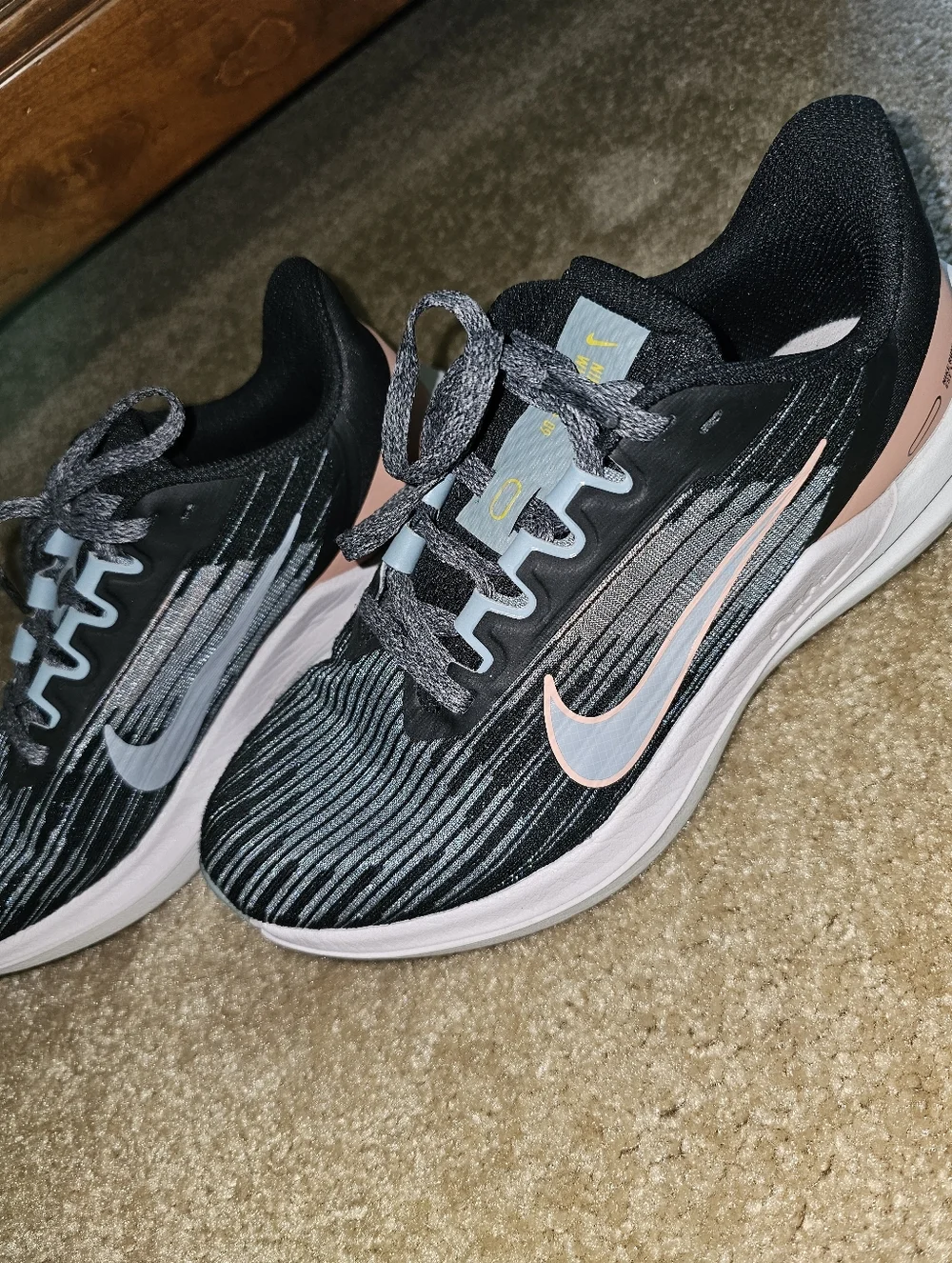 Nike Air Winflo 9 Women's Road Running Shoes Size 6 NWT